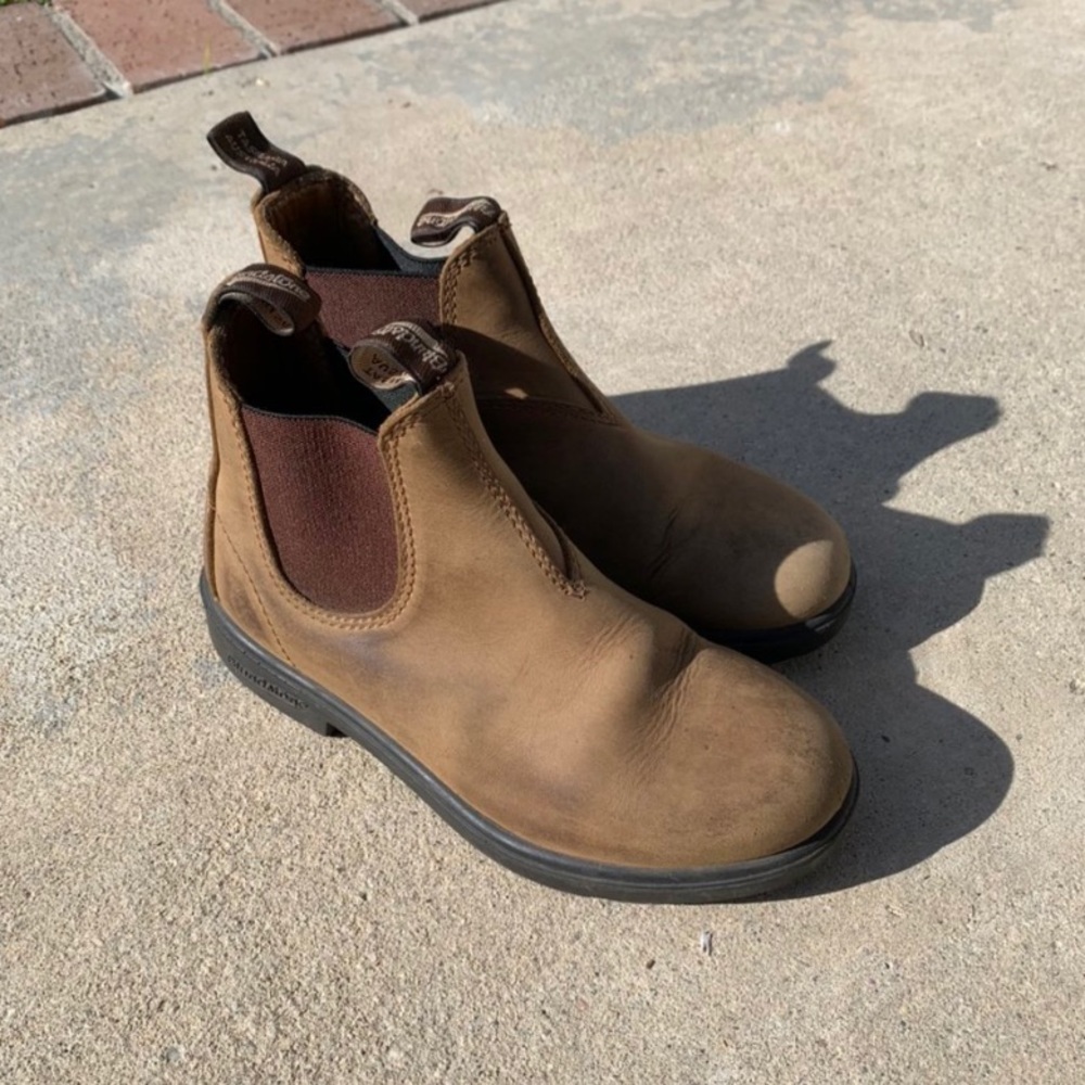 Blundstones